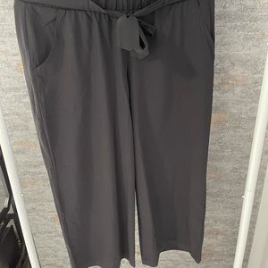 Ideology Noir ankle pants size medium